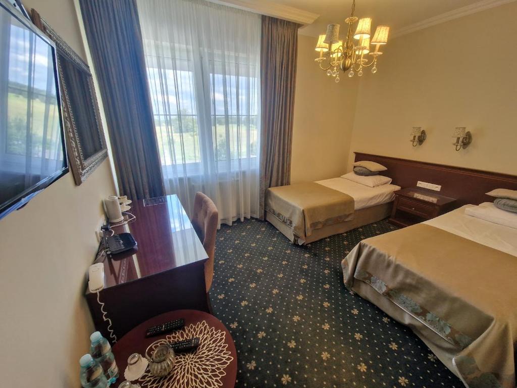 Parisel Palace Centrum Konferencyjno-Wypoczynkowe Klimki pod Łukowem - Doppel- Oder Zweibettzimmer