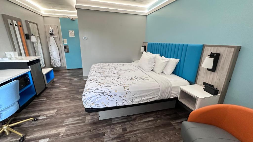 Days Inn by Wyndham Southington photo