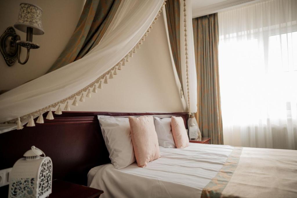 Parisel Palace Centrum Konferencyjno-Wypoczynkowe Klimki pod Łukowem - Deluxe Doppelzimmer