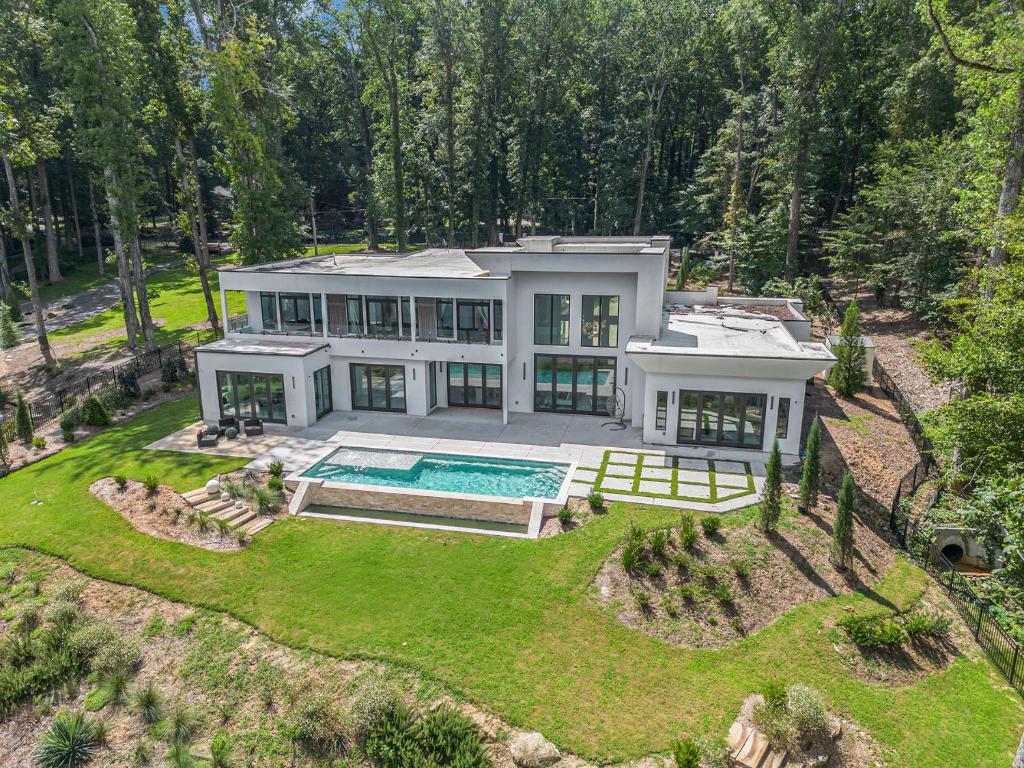Fotografie z fotogalerie ubytování The Luxe Waterside Retreat v destinaci Jonesboro