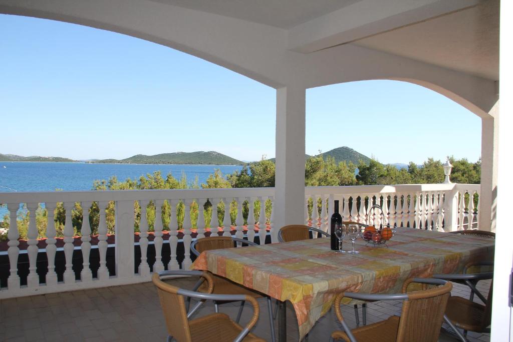 Apartmani Derdic Drage Pakoštane - Housity