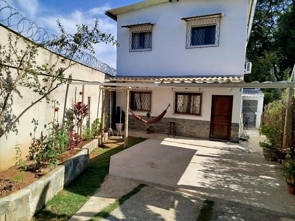 Το κτήριο όπου στεγάζεται  η παραθεριστική κατοικία