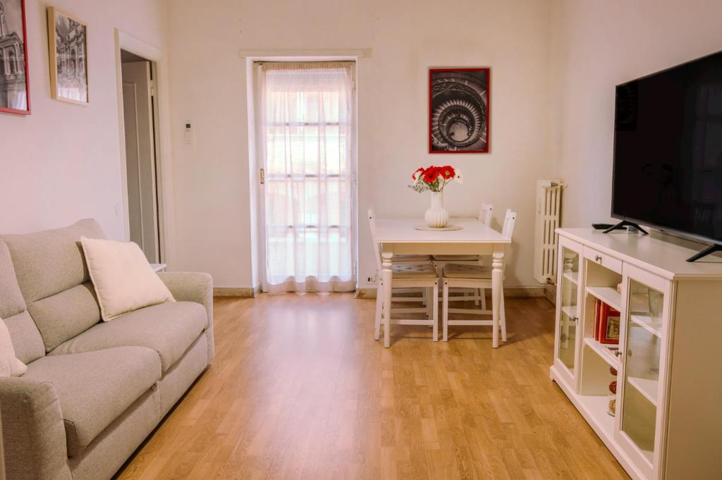 1512 Apartment