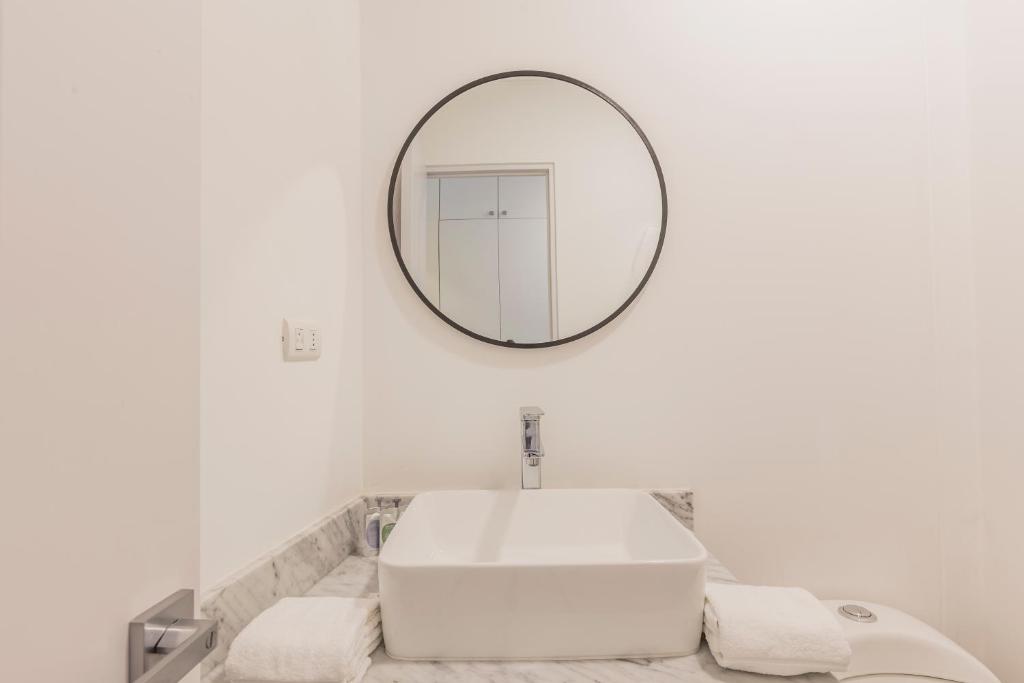 Grau by Wynwood House - Loft-Apartment Mit 1 Schlafzimmer Und Balkon