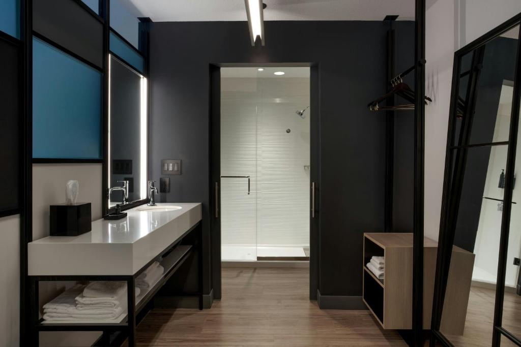 Aloft by Marriott Orlando Lake Nona photo