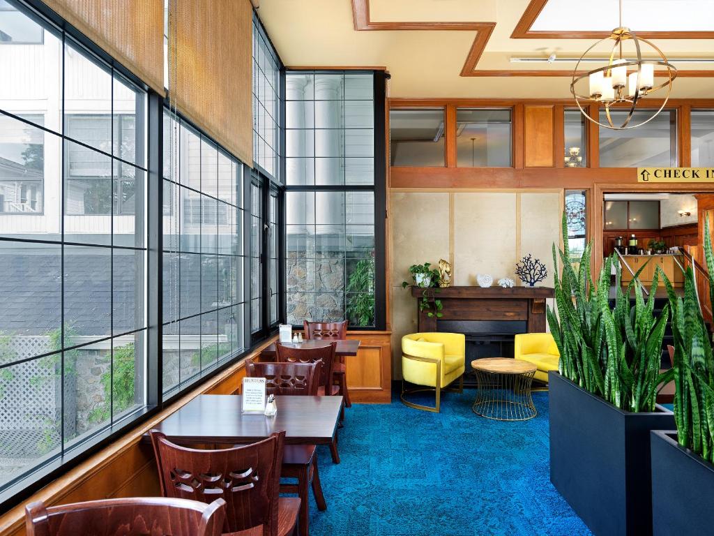 Huntingdon Hotel and Suites - Resim 40