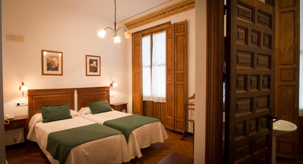 Inn Hospedería Real Casona la Beltraneja, Belmonte, Spain ...