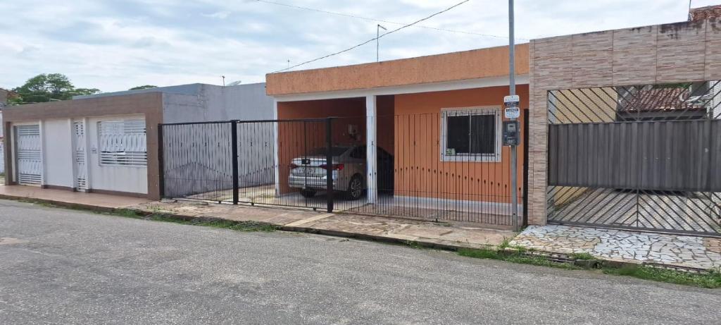Το κτήριο όπου στεγάζεται  η παραθεριστική κατοικία