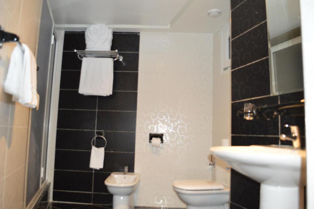 Koupelna v ubytování Hotel La Luna