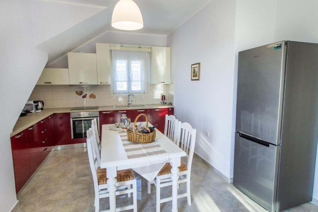 Iphimedeia Luxury Hotel & Suites - 13