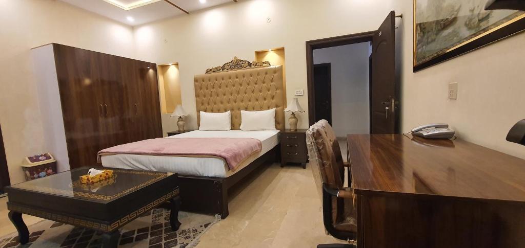 Hotel Luxe Heights Lahore - Suíte
