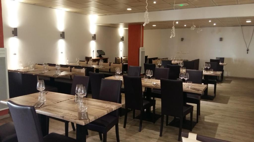 Restoranas ar kita vieta pavalgyti apgyvendinimo &#x12F;staigoje R&eacute;sidence Mer &amp; Golf Pic du Midi