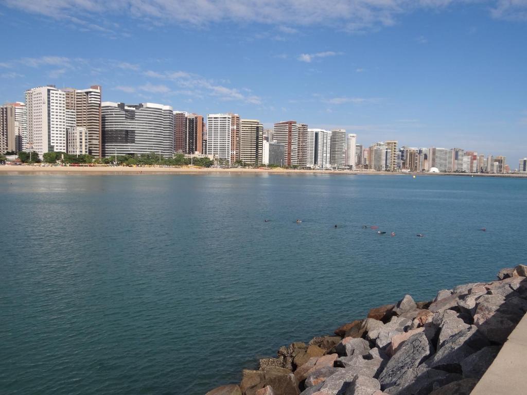  Apartamento Em Andar Alto com Vista Mar Meireles