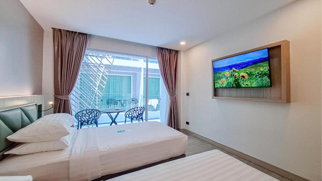
Deluxe Twin Room with Balcony
