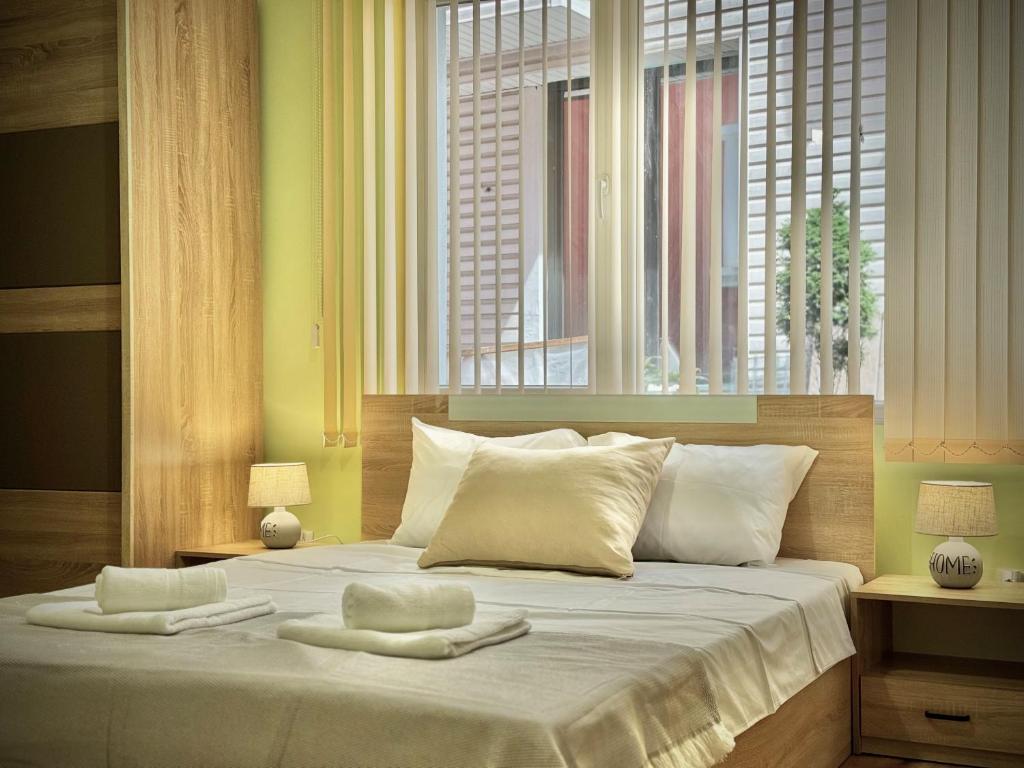 City Modern & Cozy Apartment for 4 Guests in Sofia, Lozenets