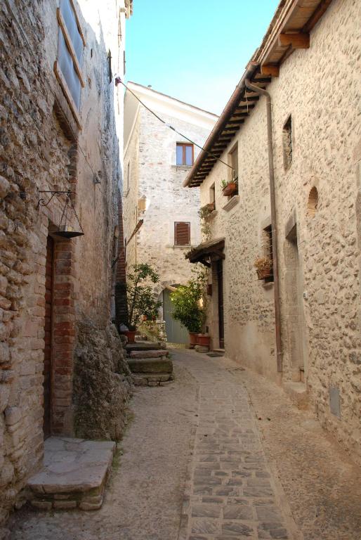 Zdjęcie z galerii obiektu Il Paradiso nel Borgo w mieście Arrone