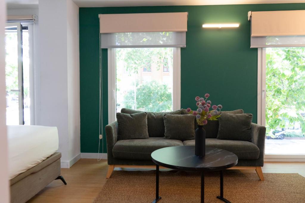 Be Mate Trafalgar - 1