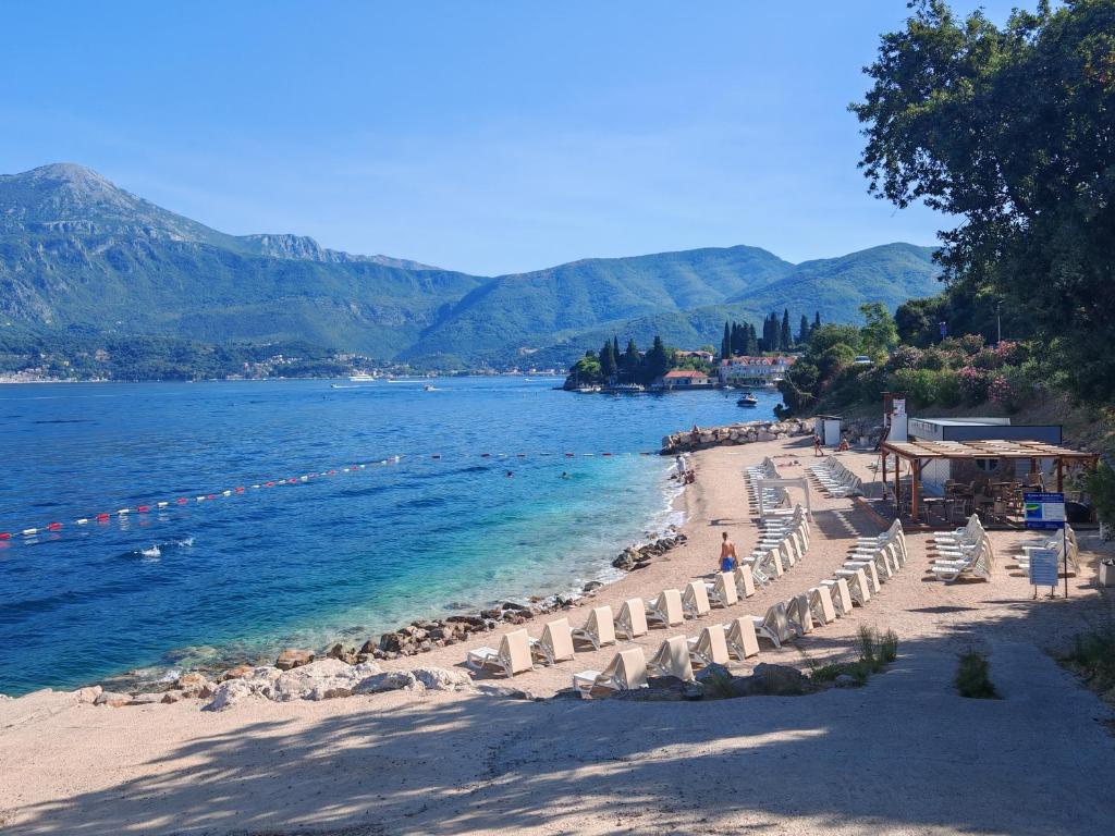 Agape Rose Hotel - 18