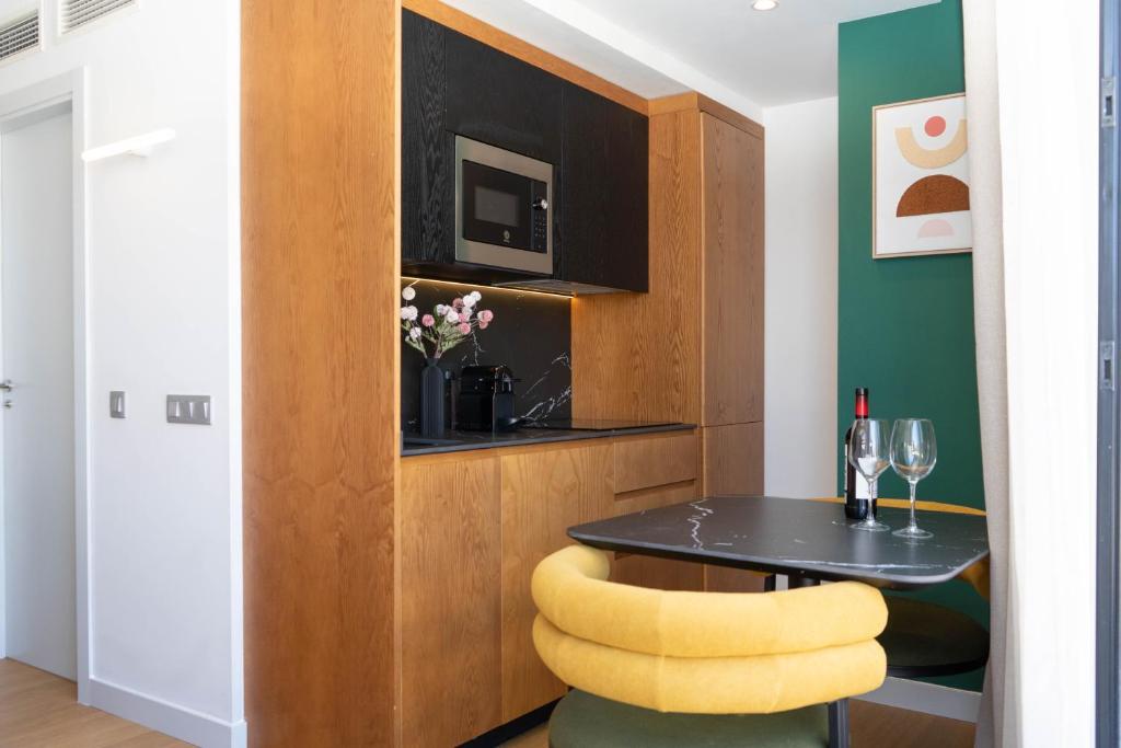 Be Mate Trafalgar - 18