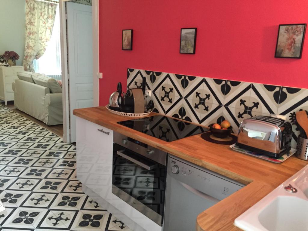 Loire Valley Medieval Getaway - One-Bedroom Villa
