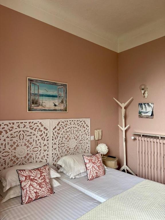 Hôtel Miramar - Twin Room