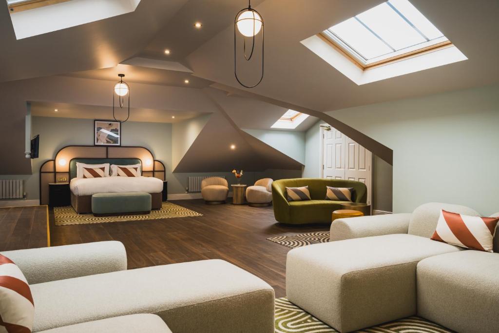 Grange Hotel - 