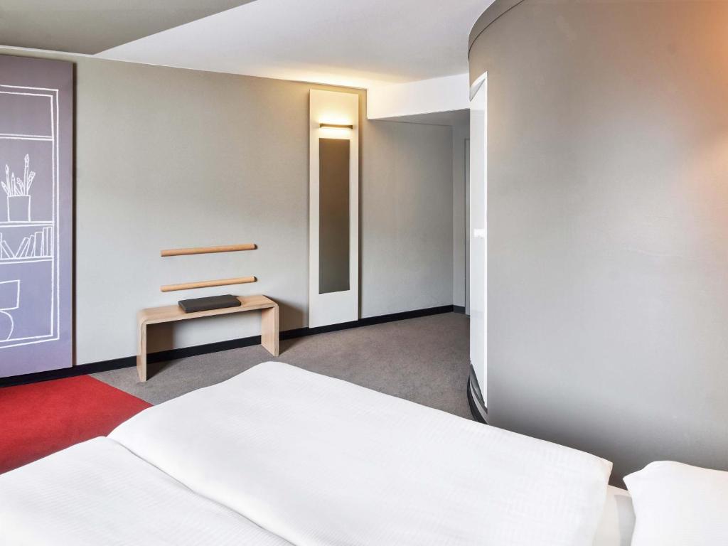 B&B Hotel Frankfurt-Messe - Resim 2