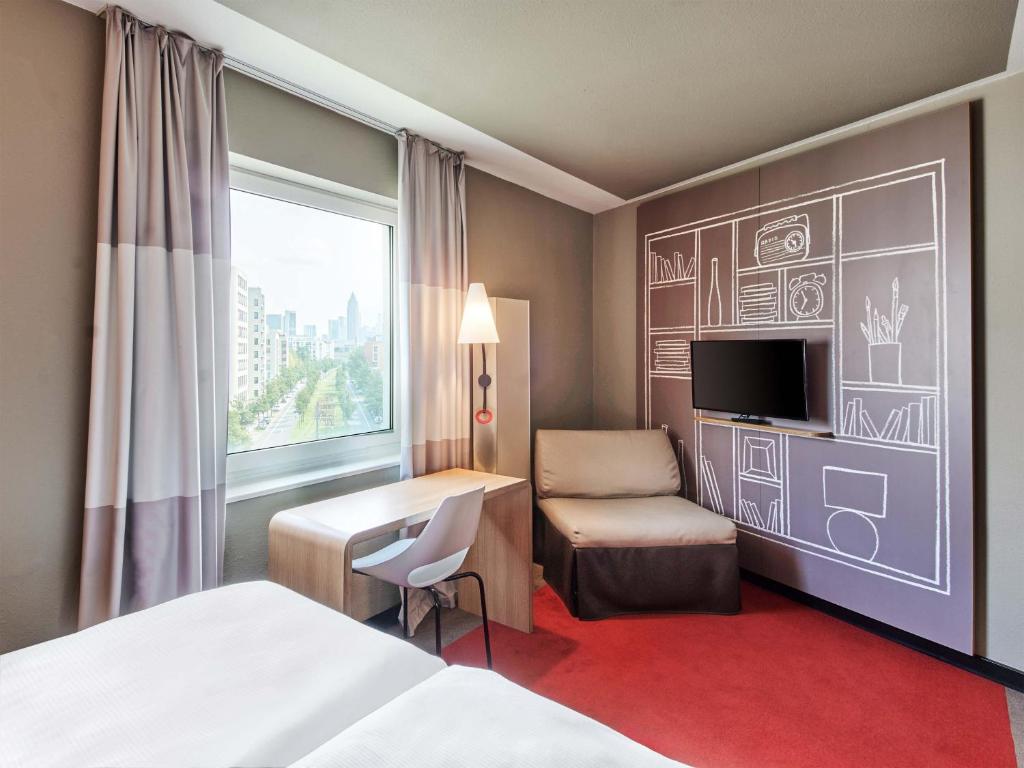 B&B Hotel Frankfurt-Messe - Resim 4