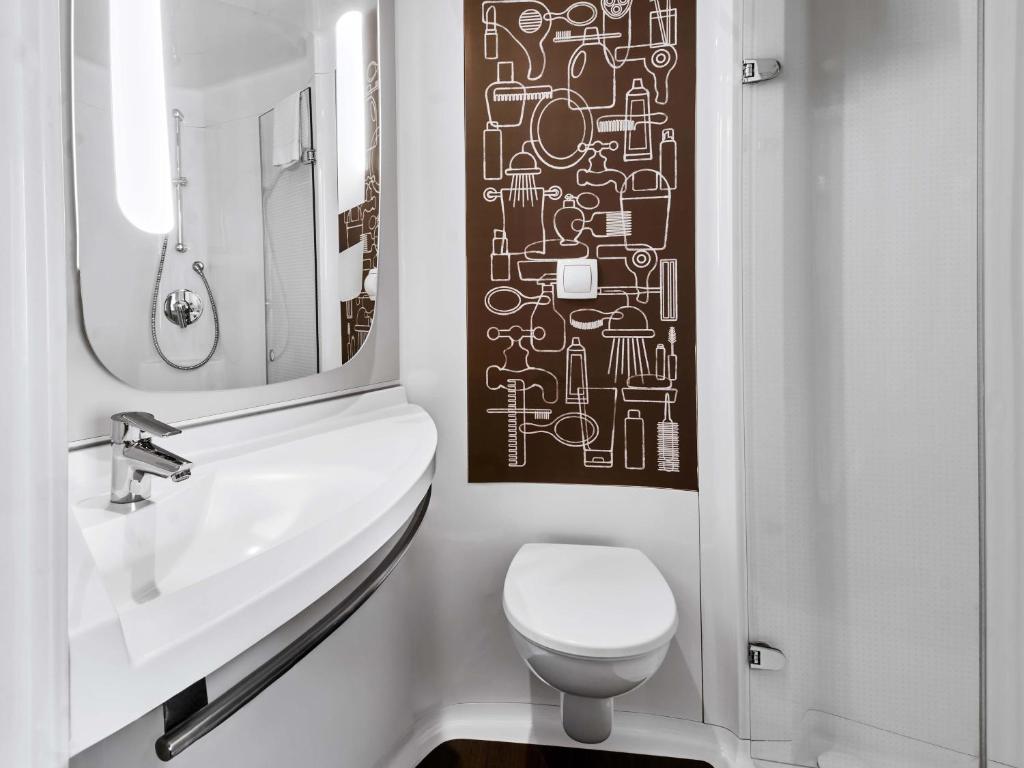 B&B Hotel Frankfurt-Messe - Resim 35