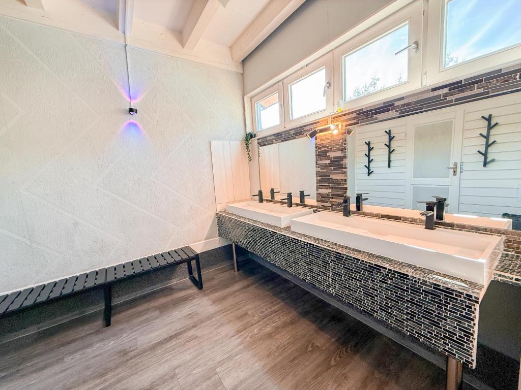 EASY Lodges Berlin - Resim 33