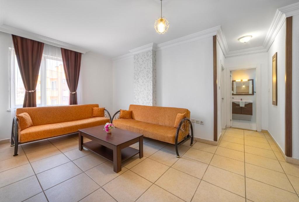 Cleopatra Ada Apart - 7