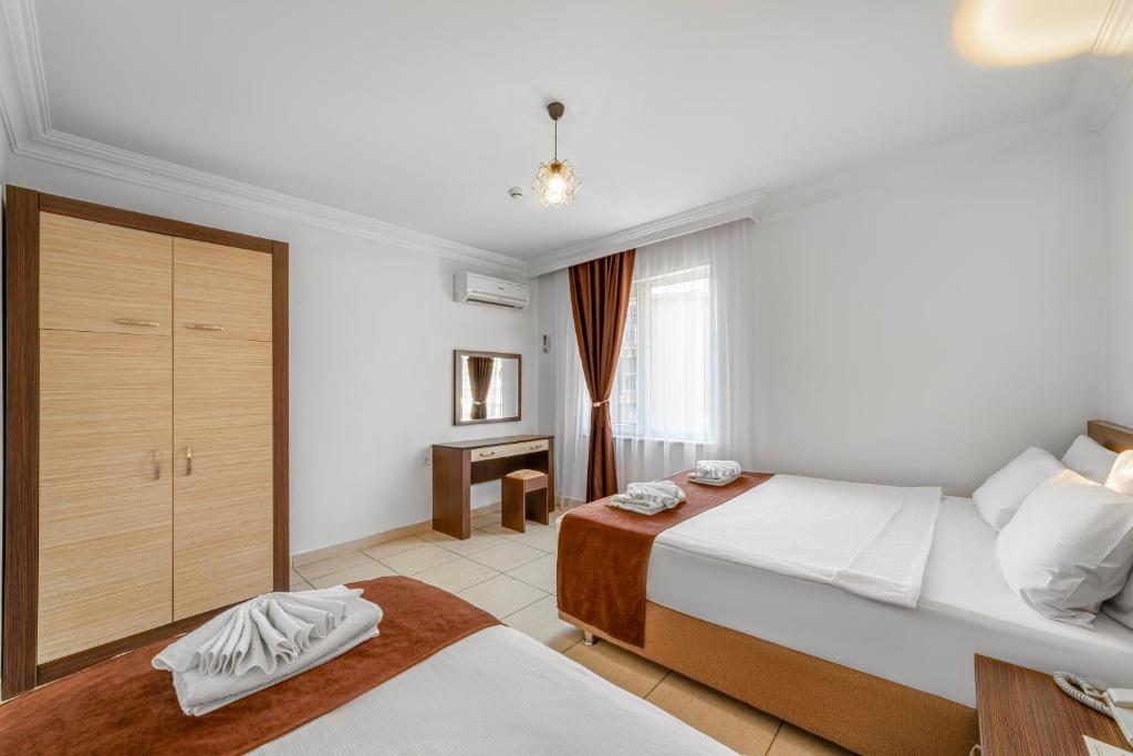 Cleopatra Ada Apart - 10