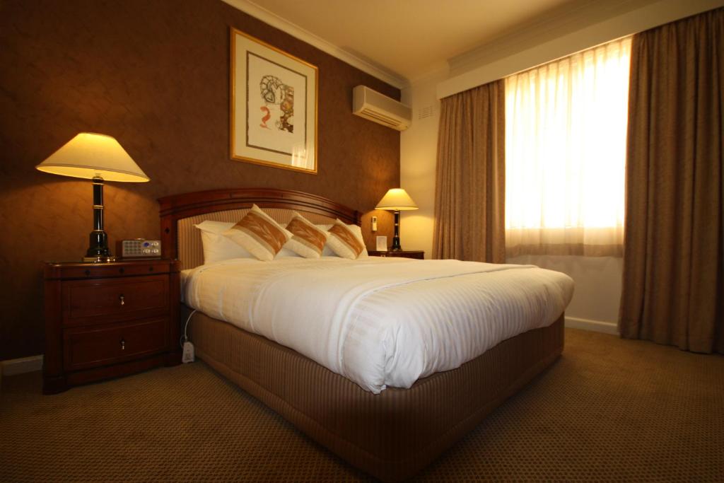 Country Plaza Motel - Camera Deluxe King
