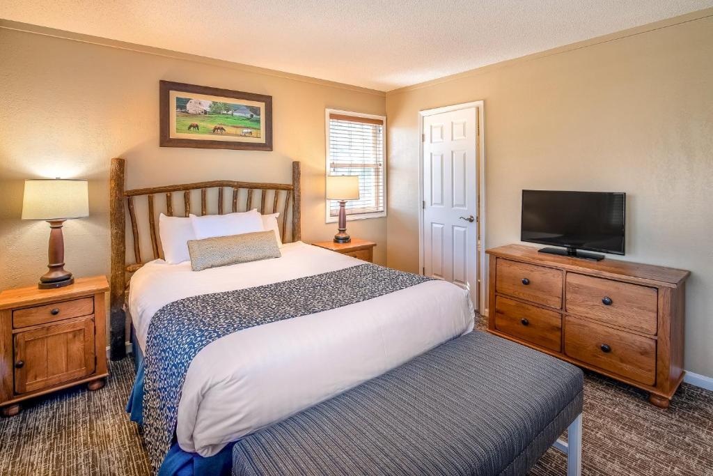 Holiday Inn Club Vacations Oak n Spruce Resort in the Berkshires an IHG Hotel - 