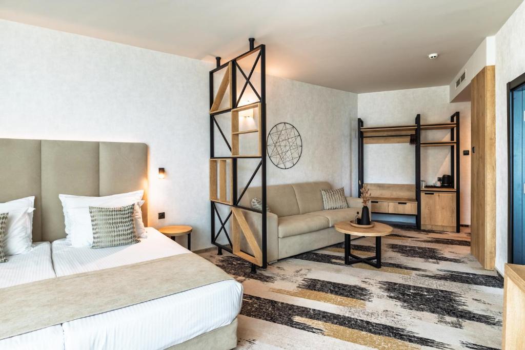 Hotel Marvel All Inclusive - FULLY RENOVATED FREE Beach Access - 