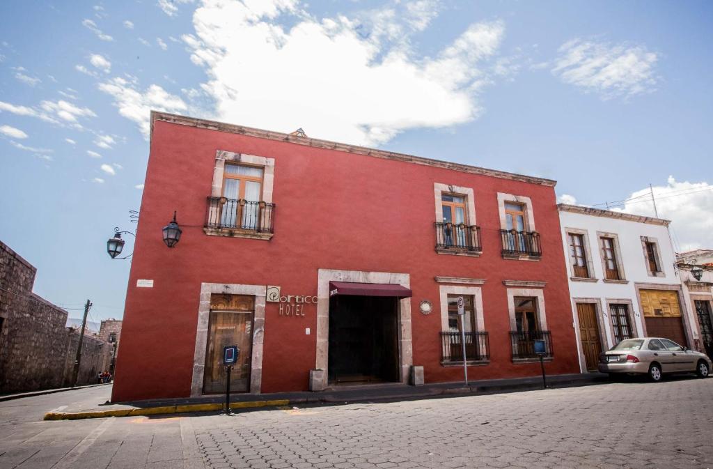 Budova, kde se hotel nachází