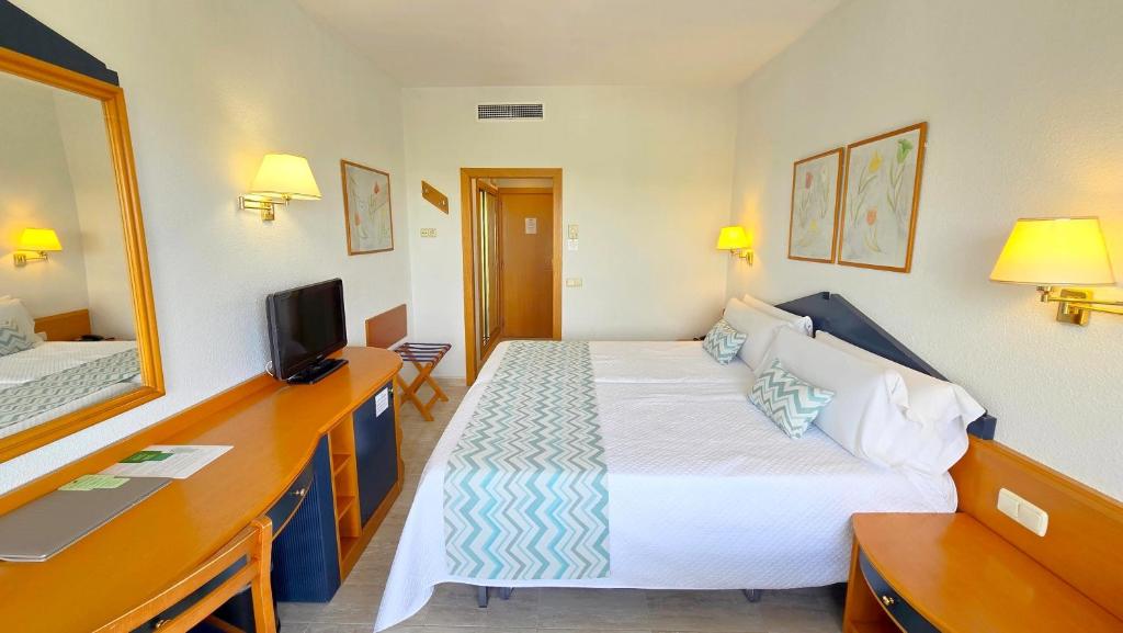 Leman Hotel y Apartamentos - Double Room With Lateral Sea View (2 Adults)