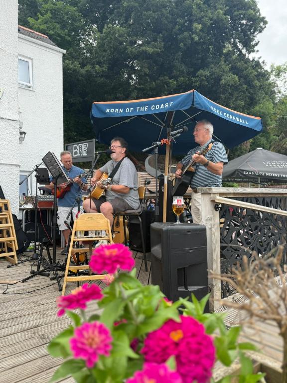 Sids restaurant and bar with rooms - Resim 29