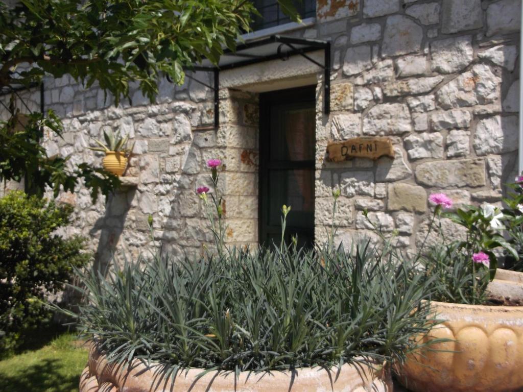 Zahrada ubytování Sivros Stone Cottages