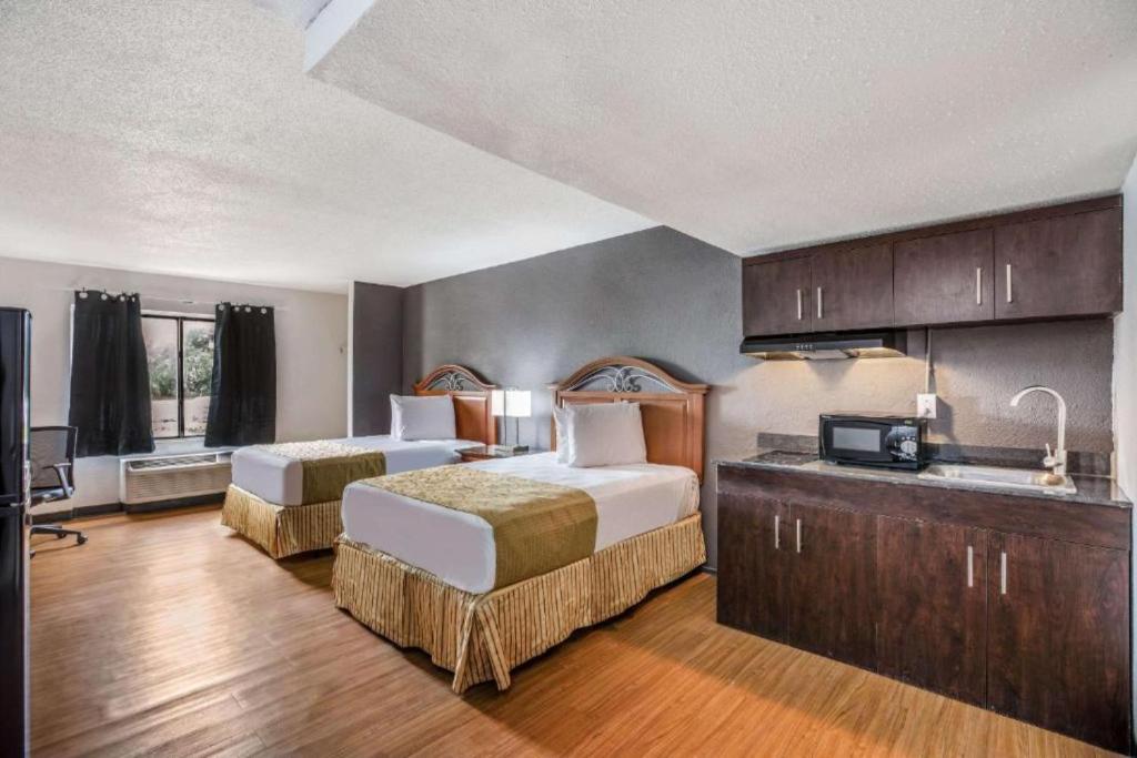 Hotel O Orlando Airport near Florida Mall photo