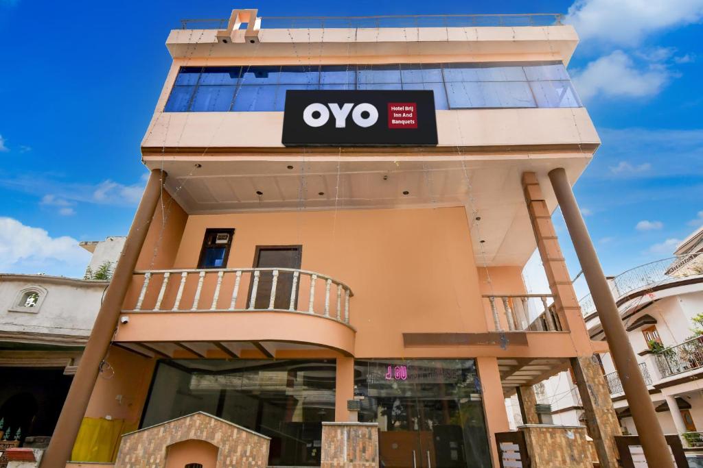 Fotografie z fotogalerie ubytování Super Hotel O Brij Inn and Banquets v destinaci Lakhnaú