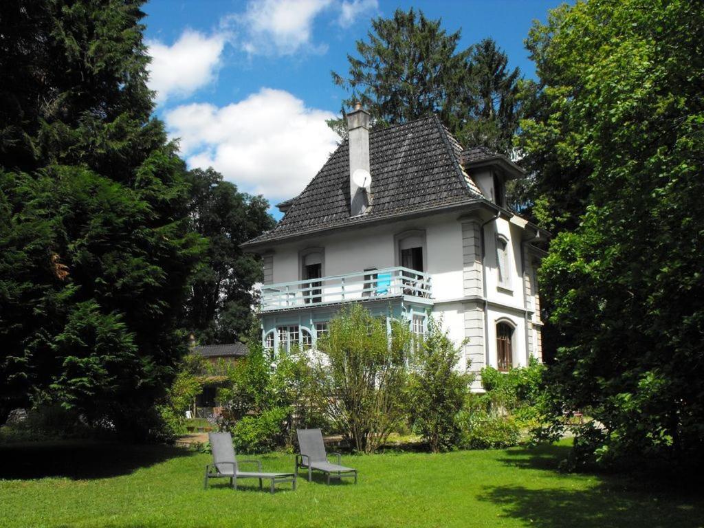 Taman di luar Chambres d'Hôtes la Maison de Juliette