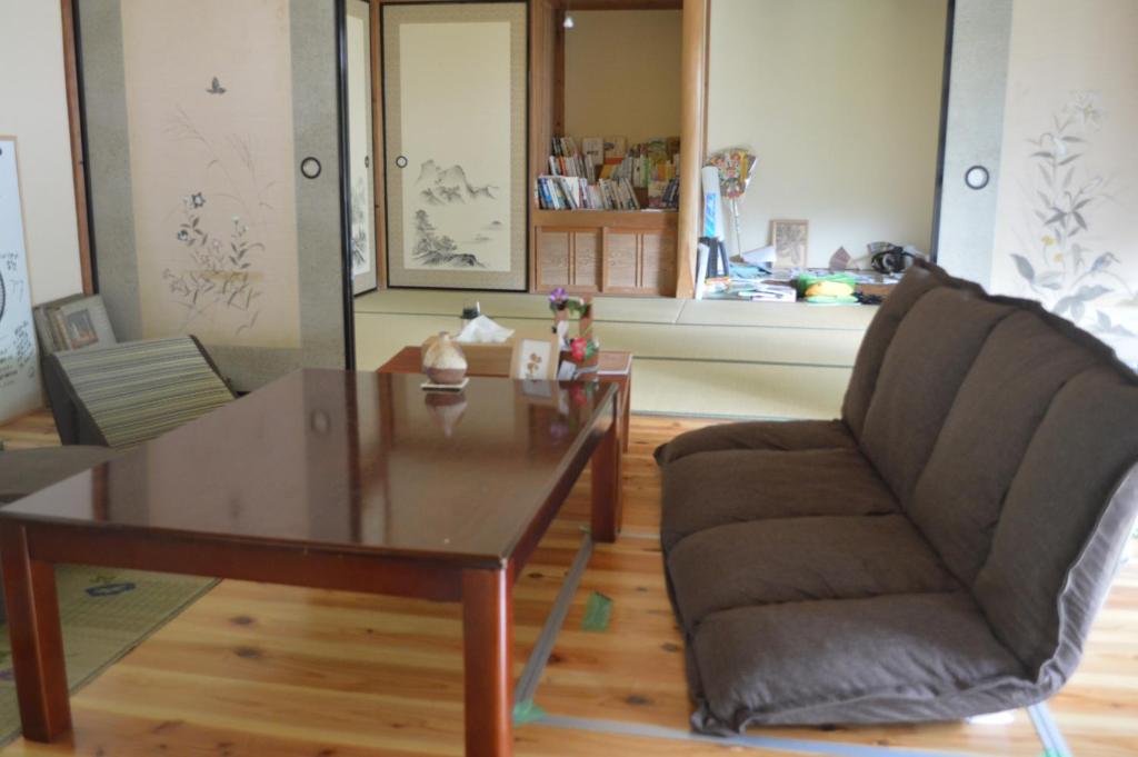 Posezení v ubytování Satoyama Guest House Couture
