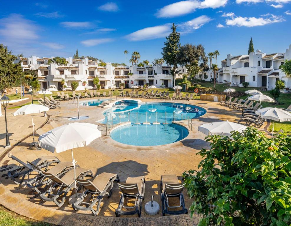 สระว่ายน้ำที่อยู่ใกล้ ๆ หรือใน Clube Albufeira Garden Village
