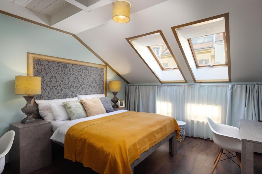 Gorgeous Prague Rooms - 