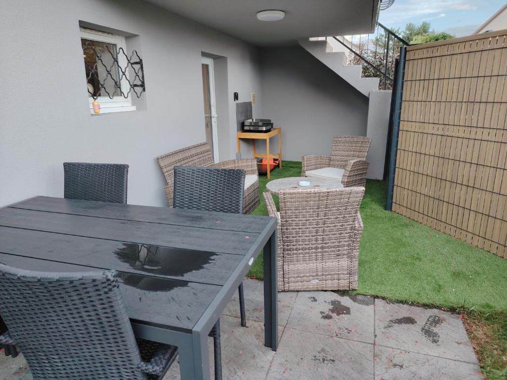 Gîte le petit wintz 4 personnes avec son jardin privatif - Parking avec borne de recharge pour véhicule électrique 22Kw - 2 vélos – photo 10