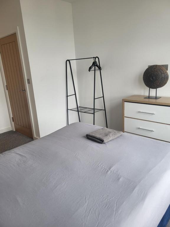Postel nebo postele na pokoji v ubytování Shoreline Modern Ramsgate Stay