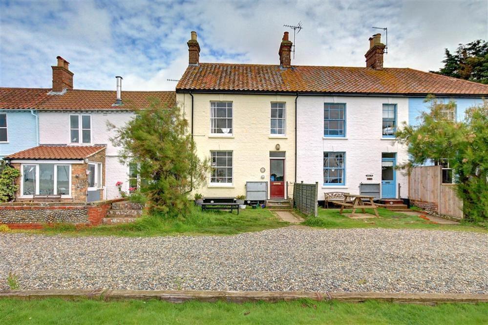 4 Bed in Southwold oc-hbr 5