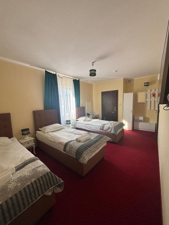 Hotel i Restauracja Admirał - Chambre Triple Avec Salle De Bains