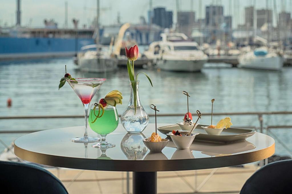 NH Collection Genova Marina - Resim 10